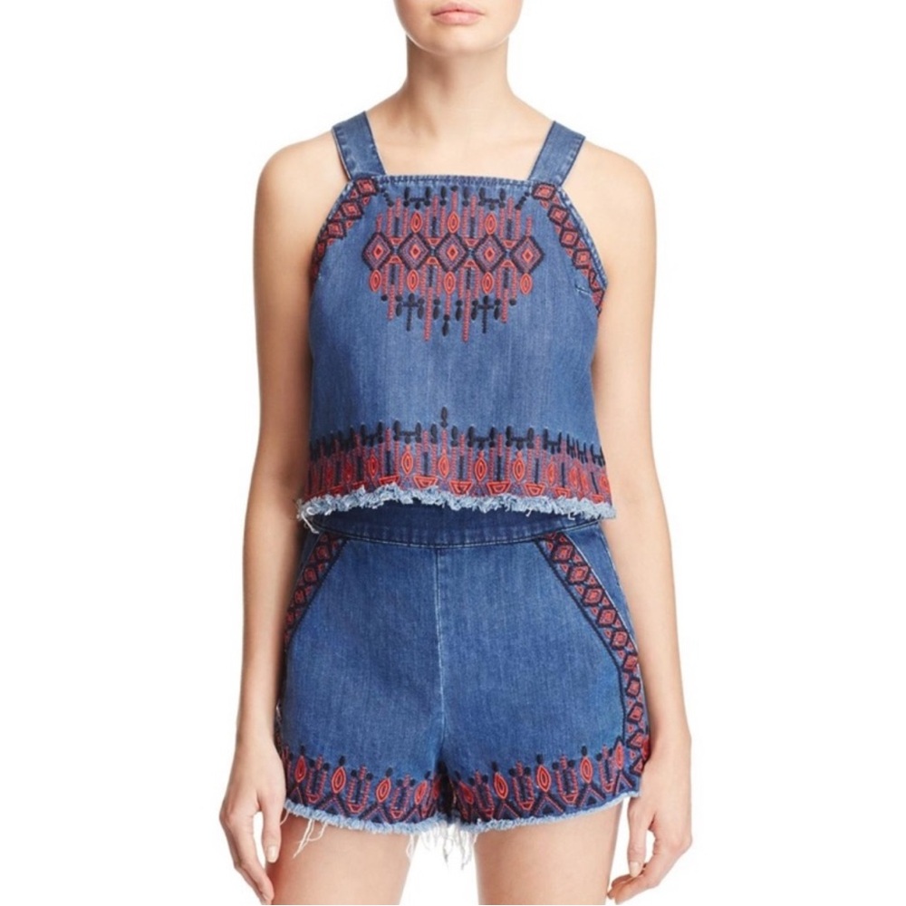 NWT Blank NYC Blue and Red Embroidered Women Shorts set size small